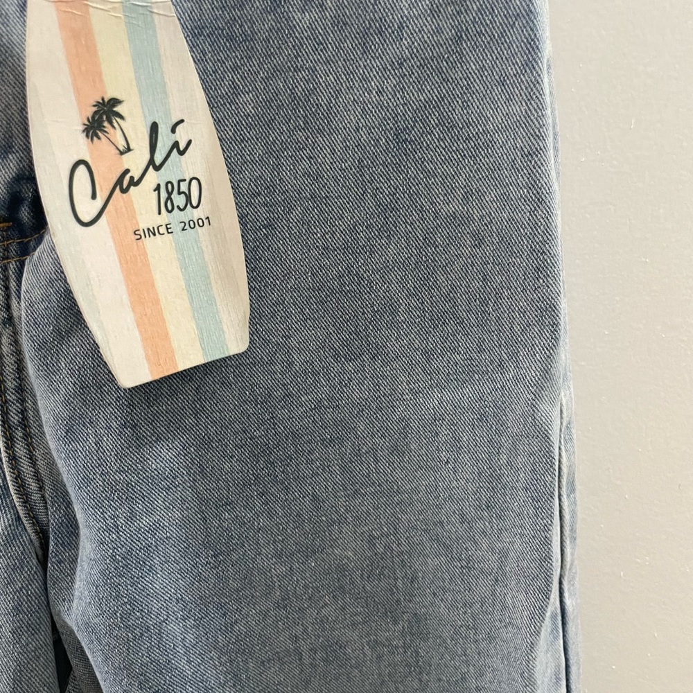 Jeans - Picture 2 of 6